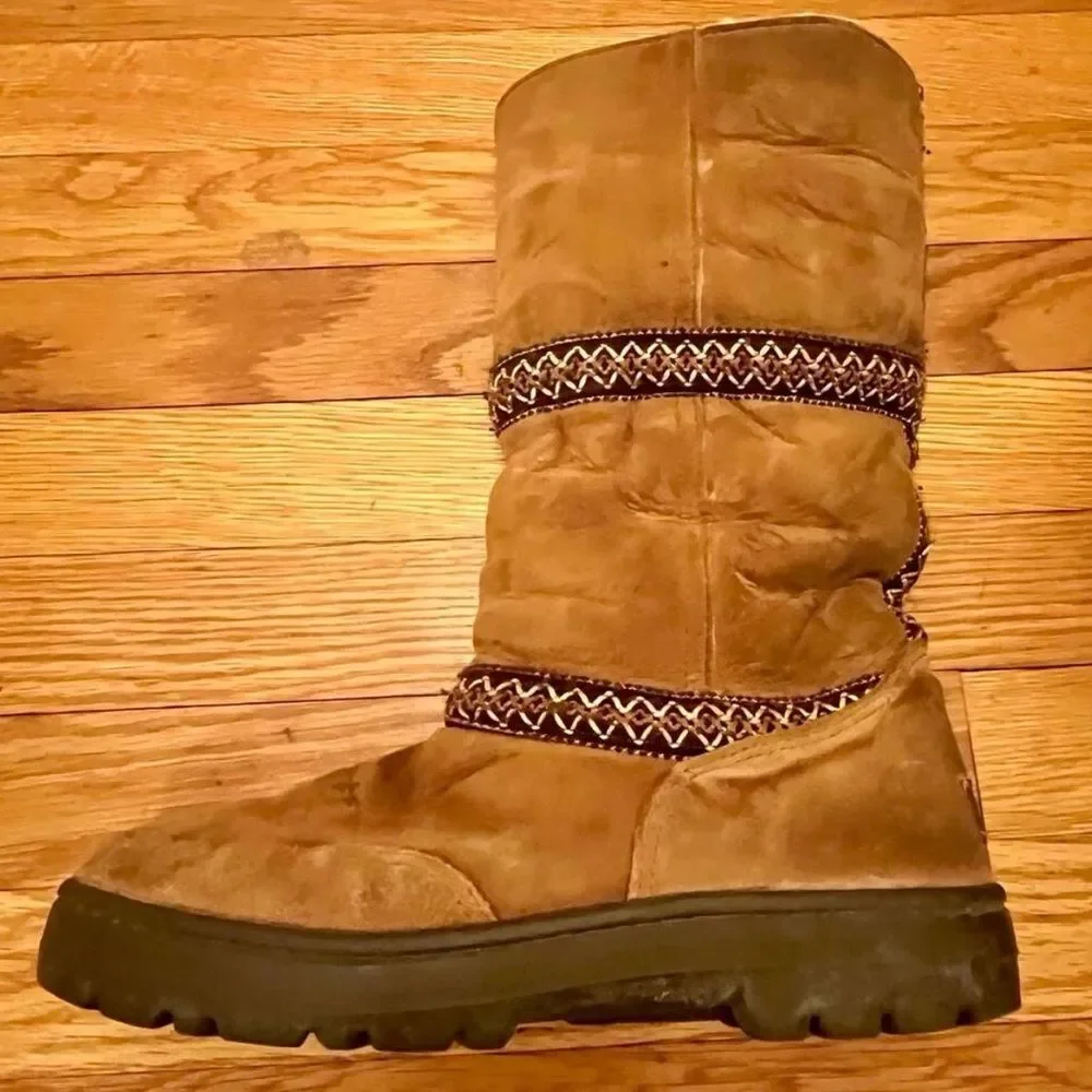 UGG Brown Suede Boots with Knit Accents